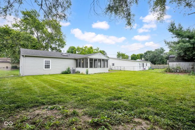 3050 Lucas Way, Columbus, IN 47203