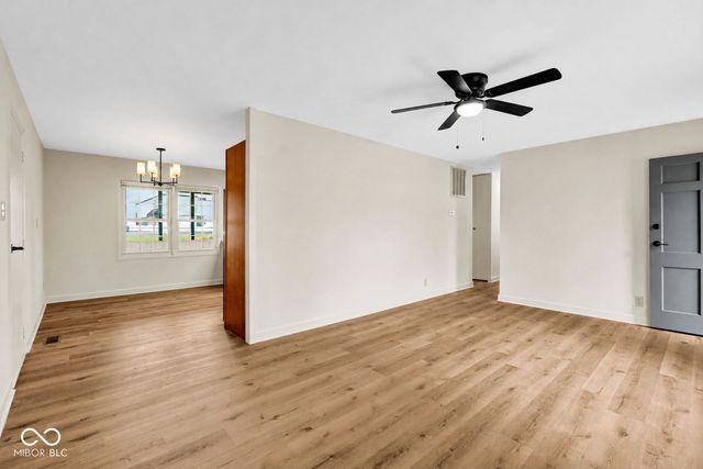 3050 Lucas Way, Columbus, IN 47203