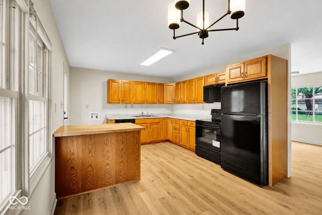 3050 Lucas Way, Columbus, IN 47203