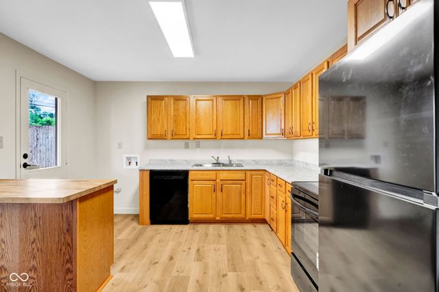 3050 Lucas Way, Columbus, IN 47203