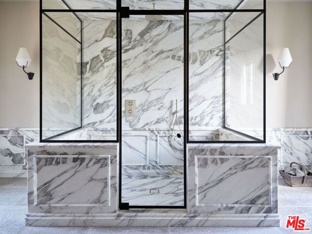 694 N Tigertail Road, Los Angeles, CA 90049