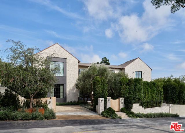 694 N Tigertail Road, Los Angeles, CA 90049