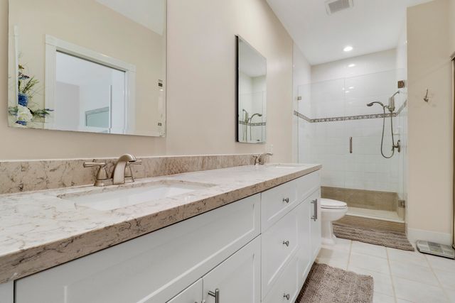 6 Oakleaf Court, Tequesta, FL 33469