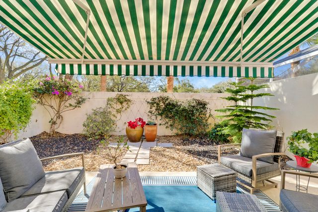 6 Oakleaf Court, Tequesta, FL 33469