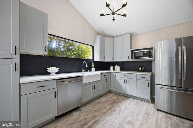 13 RICKOVER CT, Annapolis, MD 21401