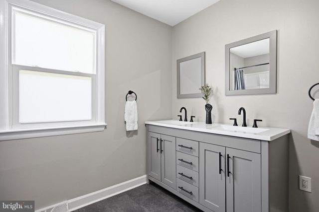 13 RICKOVER CT, Annapolis, MD 21401