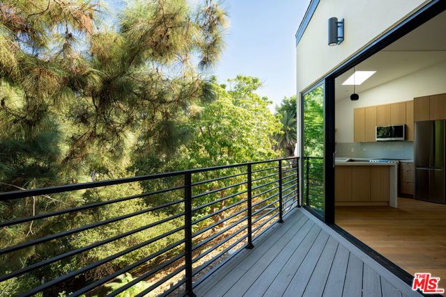 3427 Bonnie Hill Drive, Los Angeles, CA 90068