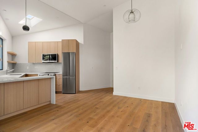 3427 Bonnie Hill Drive, Los Angeles, CA 90068