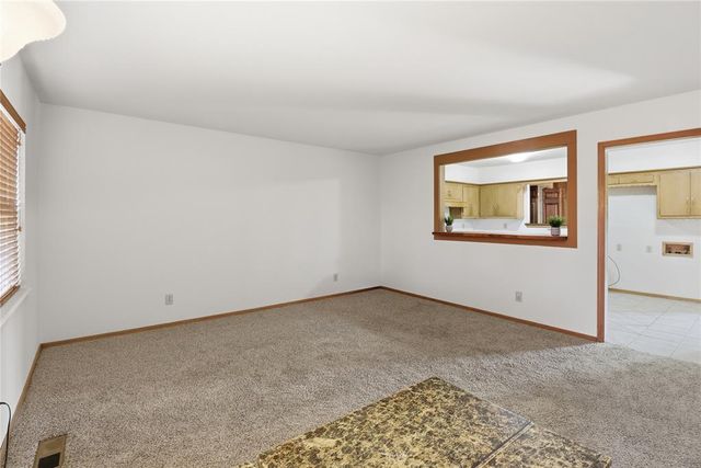 310 N Park Road, Hobart, OK 73651