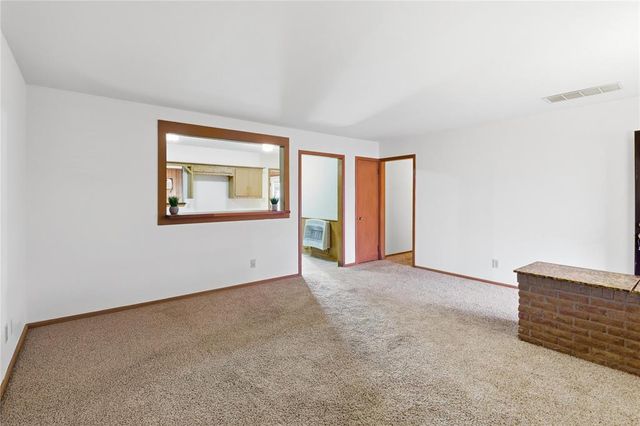 310 N Park Road, Hobart, OK 73651