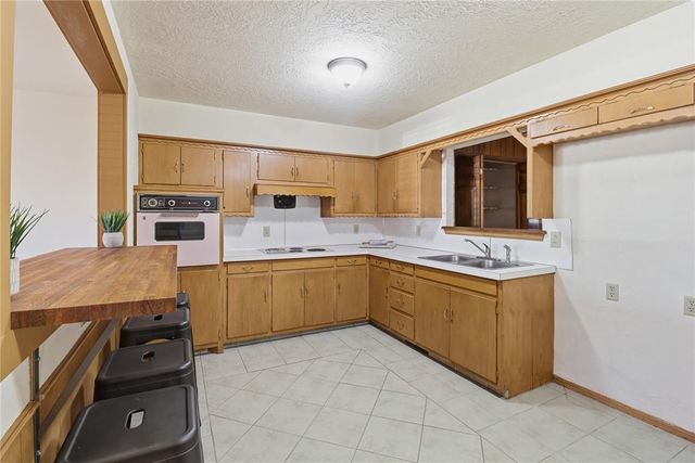 310 N Park Road, Hobart, OK 73651