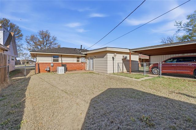 310 N Park Road, Hobart, OK 73651