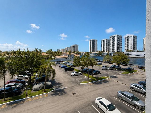 1000 Parkview Drive 415, Hallandale Beach, FL 33009