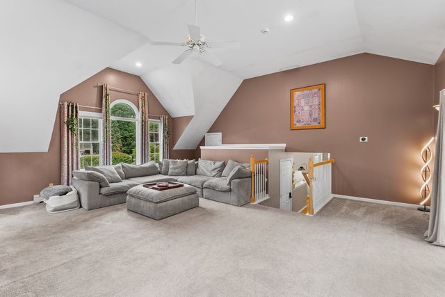 16 Jasmine Rd, Medway, MA 02053