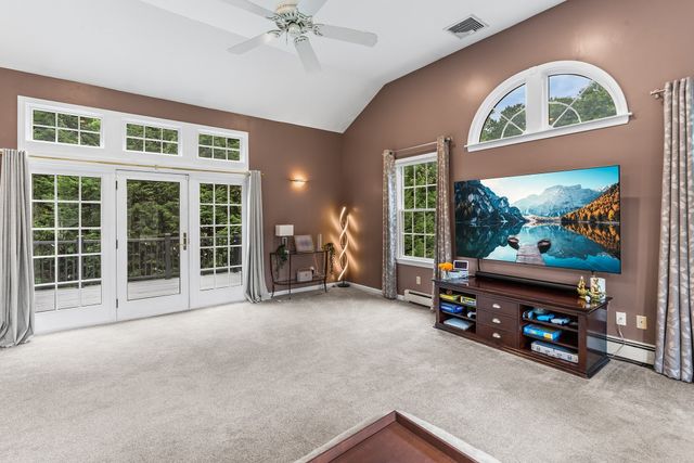 16 Jasmine Rd, Medway, MA 02053