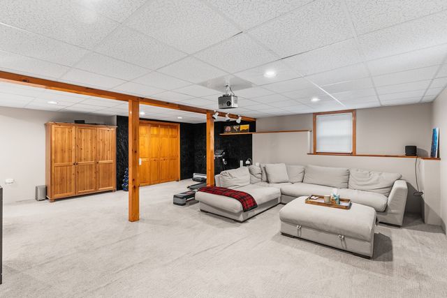 16 Jasmine Rd, Medway, MA 02053