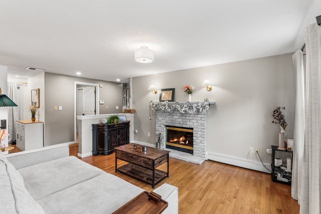 16 Jasmine Rd, Medway, MA 02053