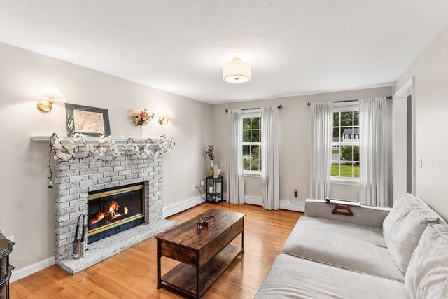 16 Jasmine Rd, Medway, MA 02053