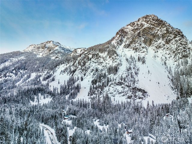 27 Alpental Strasse, Snoqualmie Pass, WA 98068