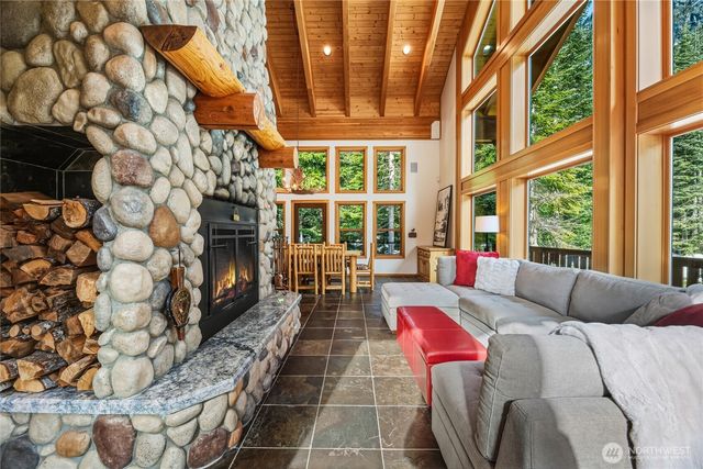 27 Alpental Strasse, Snoqualmie Pass, WA 98068