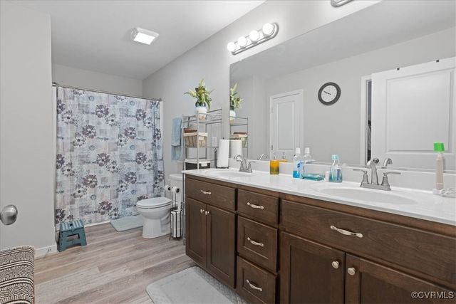 3873 Perthshire Ln, Colonial Heights, VA 23834