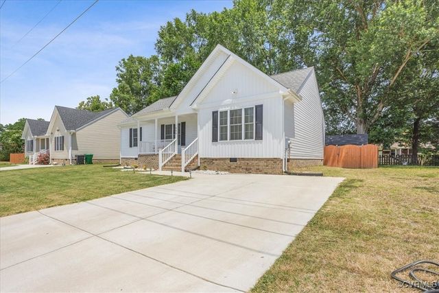 3873 Perthshire Ln, Colonial Heights, VA 23834
