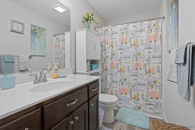 3873 Perthshire Ln, Colonial Heights, VA 23834