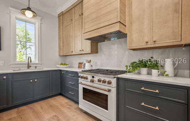 209 Harborview Dr, Beaufort, SC 29907