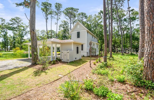 209 Harborview Dr, Beaufort, SC 29907