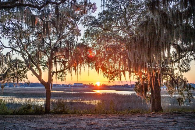 209 Harborview Dr, Beaufort, SC 29907