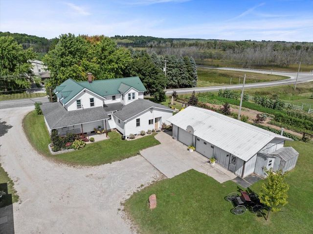 W1731 Kiel ROAD, New Holstein, WI 53061