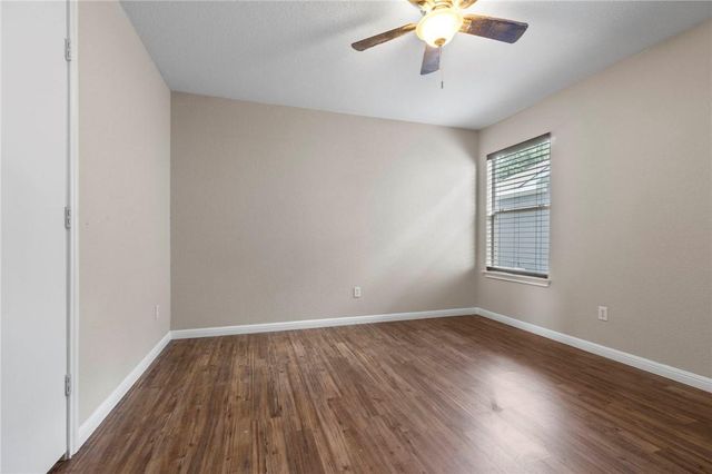 18425 Crestwind LN, Elgin, TX 78621