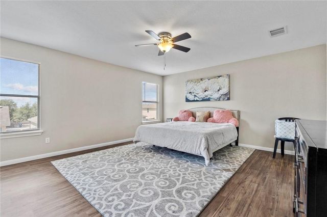 18425 Crestwind LN, Elgin, TX 78621