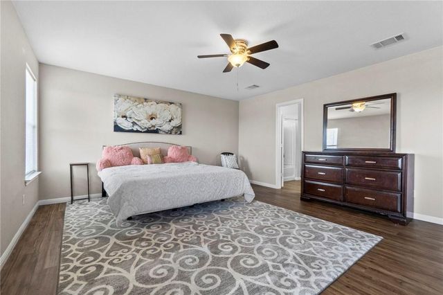 18425 Crestwind LN, Elgin, TX 78621