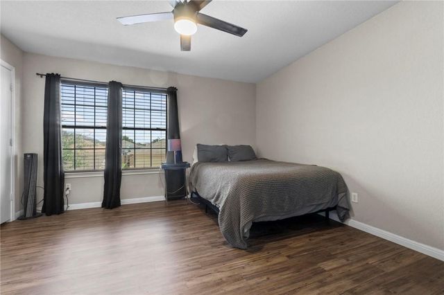 18425 Crestwind LN, Elgin, TX 78621