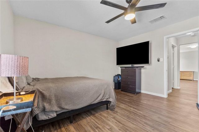 18425 Crestwind LN, Elgin, TX 78621