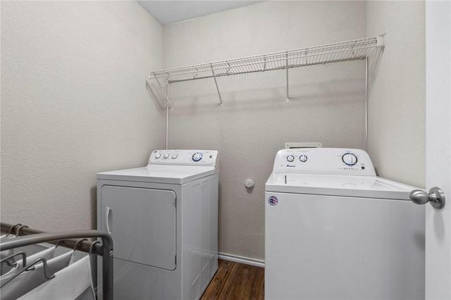 18425 Crestwind LN, Elgin, TX 78621
