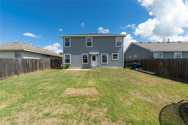 18425 Crestwind LN, Elgin, TX 78621