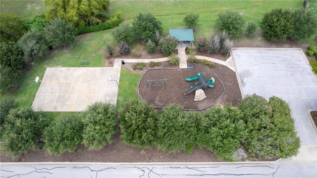 18425 Crestwind LN, Elgin, TX 78621