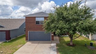 18425 Crestwind LN, Elgin, TX 78621