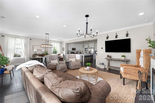 123 Country Lake Drive, Mooresville, NC 28115