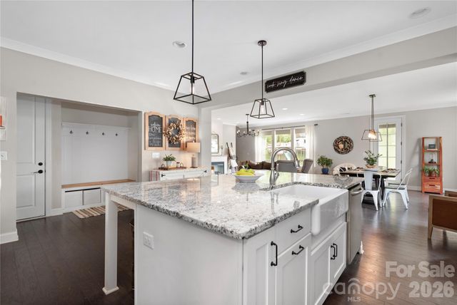 123 Country Lake Drive, Mooresville, NC 28115