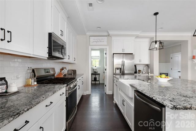 123 Country Lake Drive, Mooresville, NC 28115