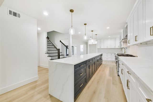 18610 Martinique Drive, Houston, TX 77058