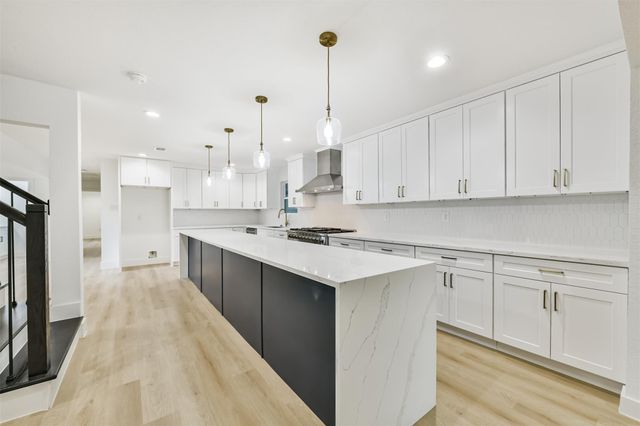 18610 Martinique Drive, Houston, TX 77058