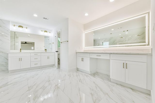 18610 Martinique Drive, Houston, TX 77058