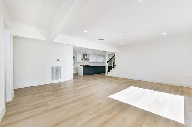 18610 Martinique Drive, Houston, TX 77058