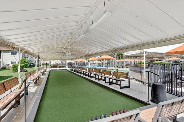 5640 SW 3rd Place 208, Margate, FL 33068