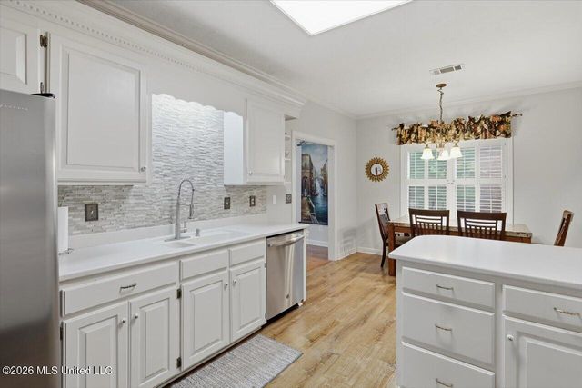 217 Oak Hollow Drive, Madison, MS 39110