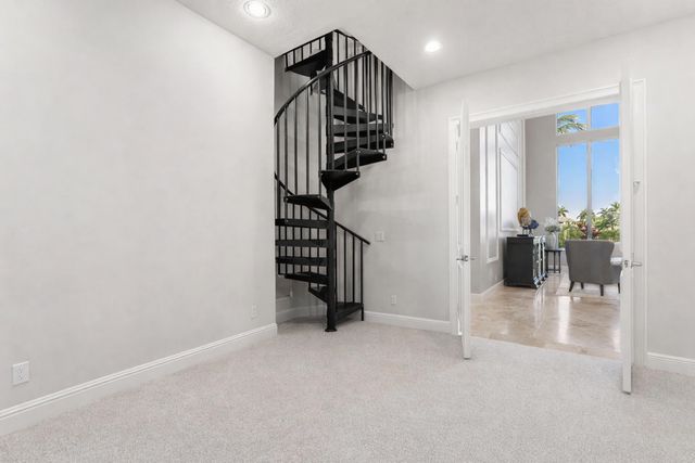 432 Savoie Drive, Palm Beach Gardens, FL 33410